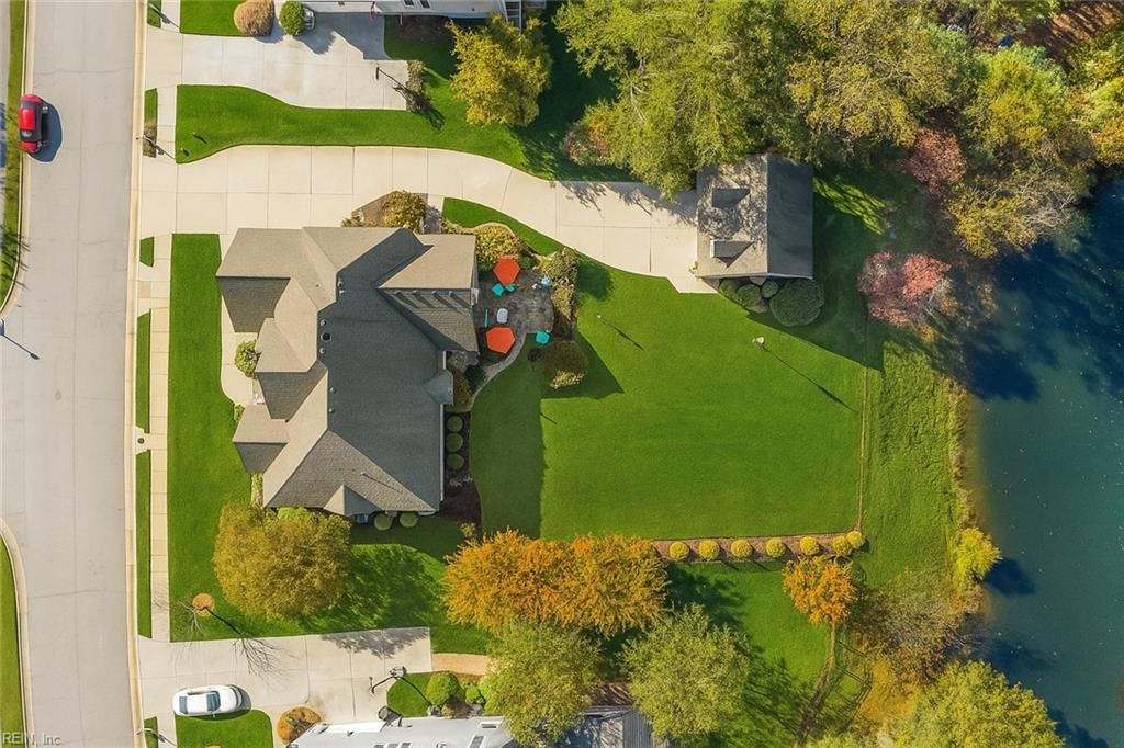 1933 Governors Pointe DR, Suffolk, VA 23436