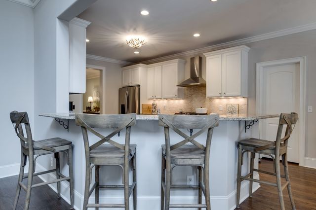 210B Page Rd, Nashville, TN 37205