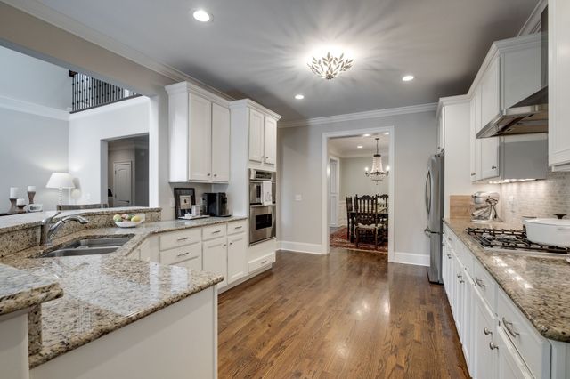 210B Page Rd, Nashville, TN 37205