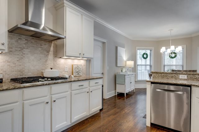 210B Page Rd, Nashville, TN 37205