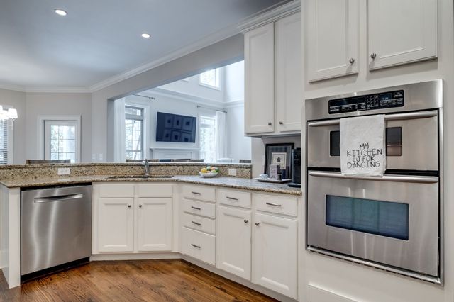 210B Page Rd, Nashville, TN 37205
