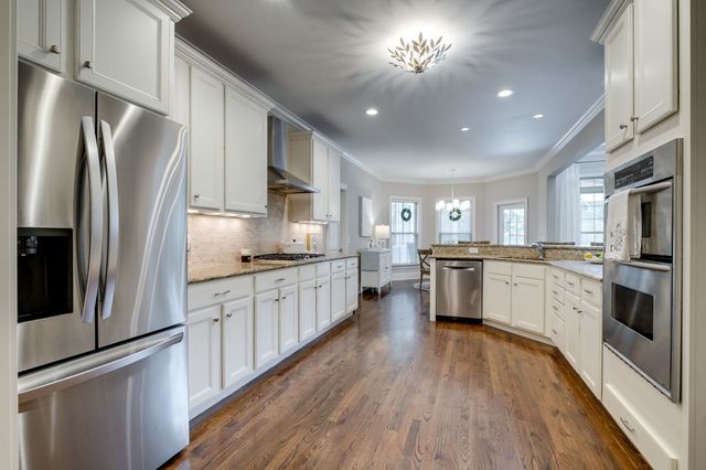 210B Page Rd, Nashville, TN 37205