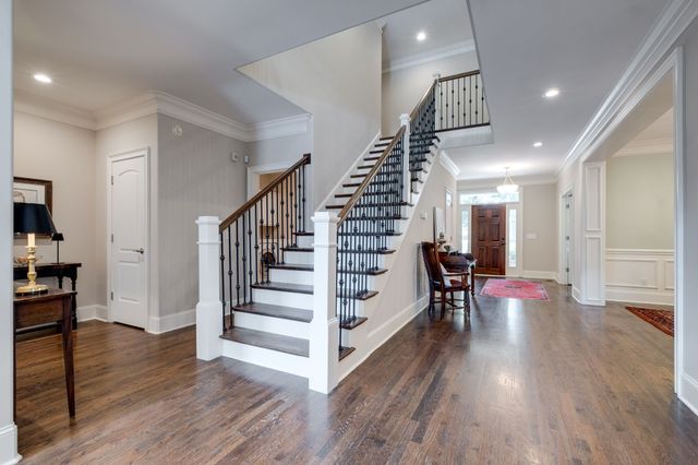 210B Page Rd, Nashville, TN 37205