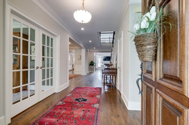 210B Page Rd, Nashville, TN 37205