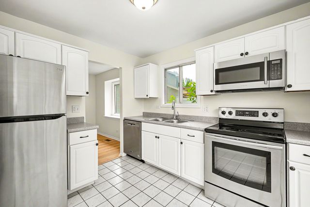 729 Hageman Place, Naperville, IL 60563