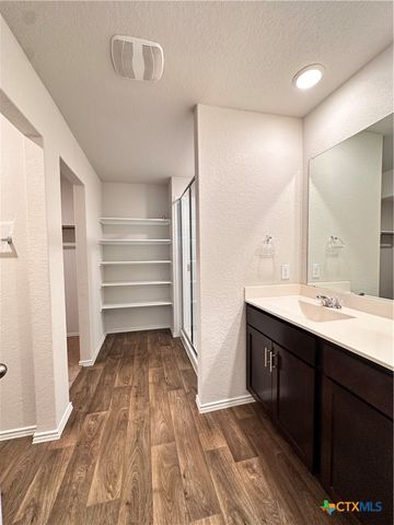 101 Calgary Lane, San Marcos, TX 78666