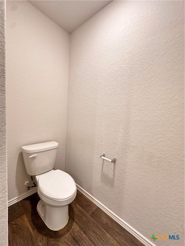 101 Calgary Lane, San Marcos, TX 78666