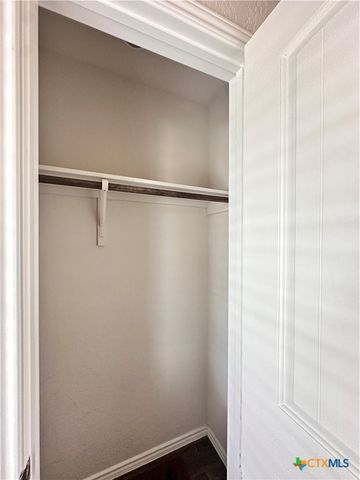 101 Calgary Lane, San Marcos, TX 78666