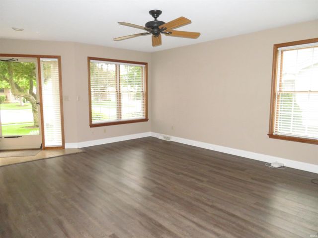 1476 Hampton Circle, Goshen, IN 46526
