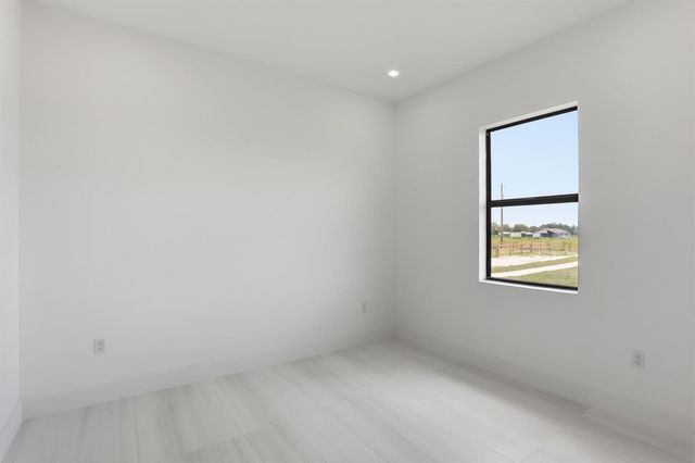 2324 Deer Run Trail, Loxahatchee, FL 33470