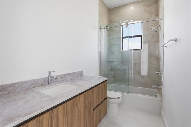 2324 Deer Run Trail, Loxahatchee, FL 33470