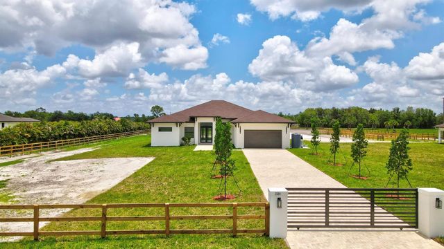 2324 Deer Run Trail, Loxahatchee, FL 33470