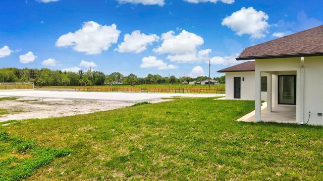 2324 Deer Run Trail, Loxahatchee, FL 33470