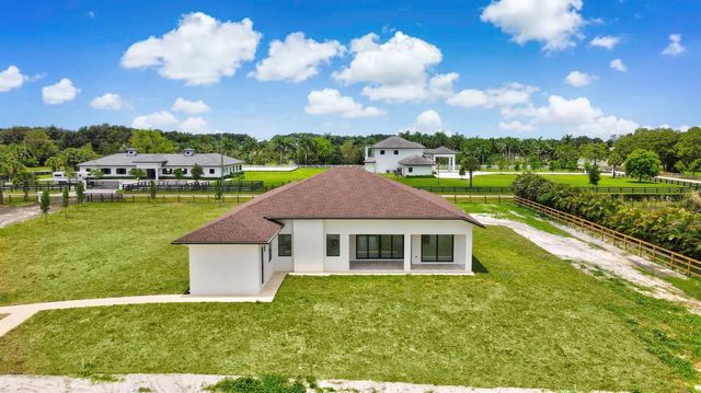 2324 Deer Run Trail, Loxahatchee, FL 33470