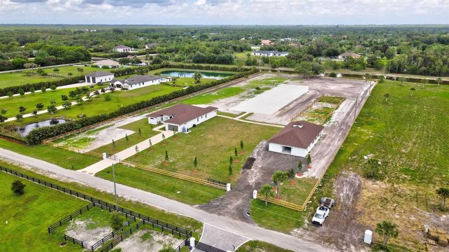 2324 Deer Run Trail, Loxahatchee, FL 33470