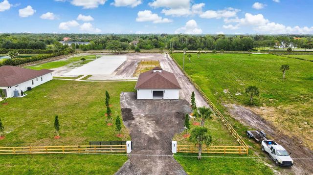 2324 Deer Run Trail, Loxahatchee, FL 33470