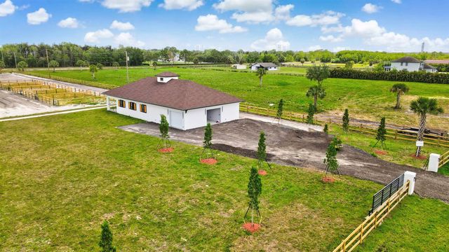 2324 Deer Run Trail, Loxahatchee, FL 33470