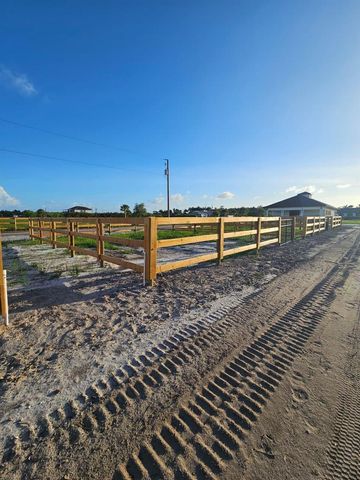 2324 Deer Run Trail, Loxahatchee, FL 33470