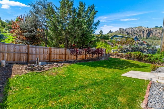 1111 Splett Street, Wenatchee, WA 98801