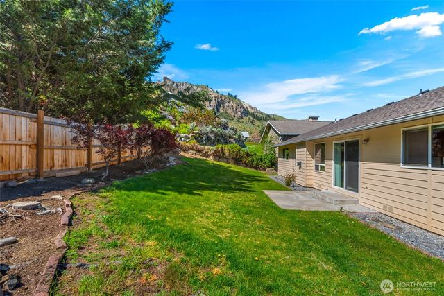 1111 Splett Street, Wenatchee, WA 98801