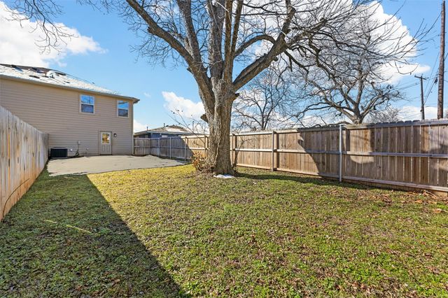 727 W Johnson Street A, Denison, TX 75020
