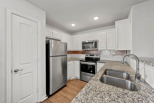 727 W Johnson Street A, Denison, TX 75020