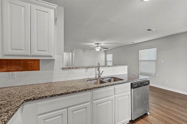727 W Johnson Street A, Denison, TX 75020