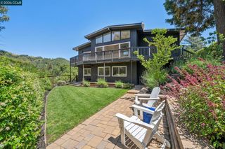 1119 Oak Hill Rd, Lafayette, CA 94549