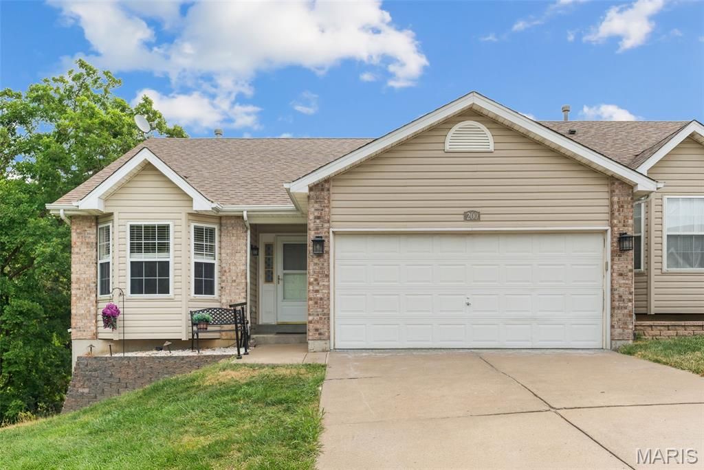 200 Meadowview Drive, Warrenton, MO 63383