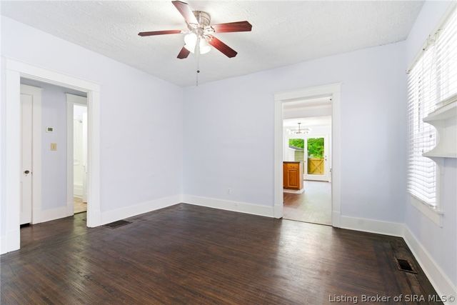 1012 E Court Avenue, Jeffersonville, IN 47130