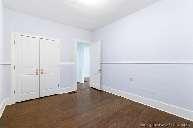 1012 E Court Avenue, Jeffersonville, IN 47130