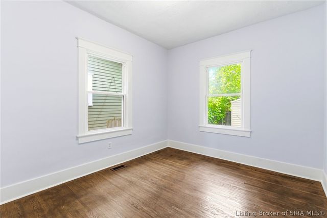 1012 E Court Avenue, Jeffersonville, IN 47130