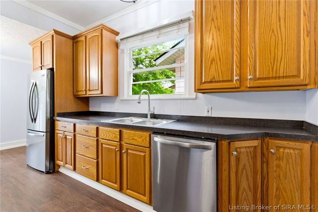 1012 E Court Avenue, Jeffersonville, IN 47130
