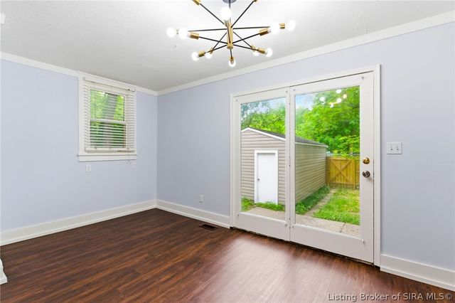 1012 E Court Avenue, Jeffersonville, IN 47130