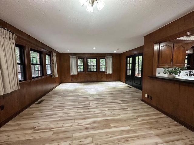 3127 Walnut Road, Norman, OK 73072