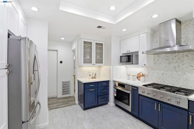 4773 Ridgewood Dr, Fremont, CA 94555