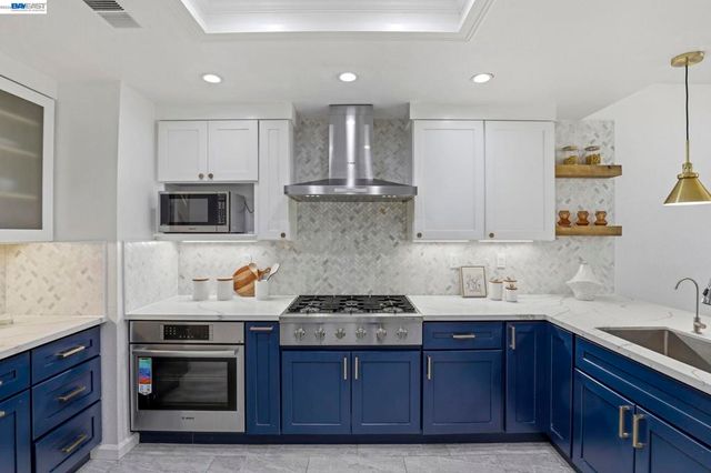 4773 Ridgewood Dr, Fremont, CA 94555