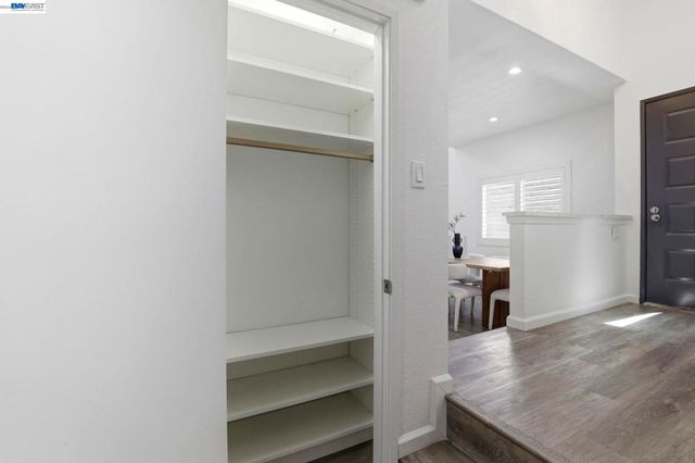 4773 Ridgewood Dr, Fremont, CA 94555