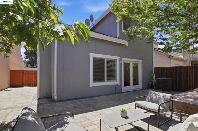 4773 Ridgewood Dr, Fremont, CA 94555