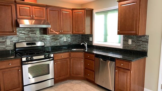 500 Justin Dr 6, Weymouth, MA 02188