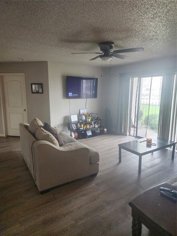 2816 S Bartell Drive 4, Houston, TX 77054
