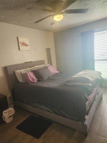 2816 S Bartell Drive 4, Houston, TX 77054