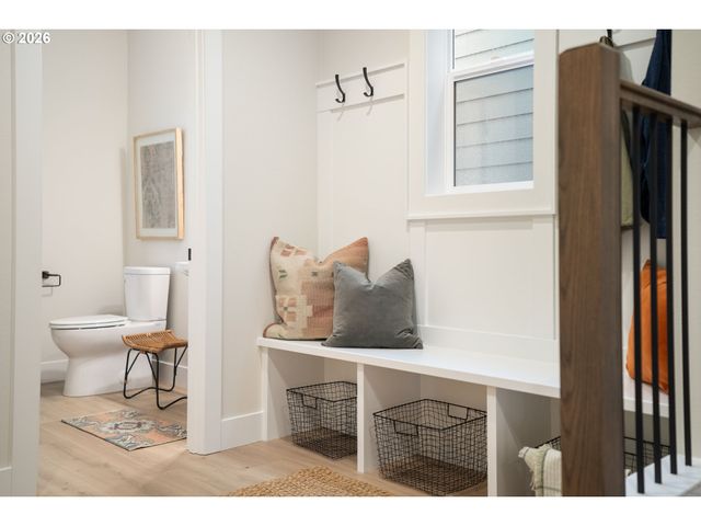 2873 Nw 114TH Ter, Portland, OR 97229