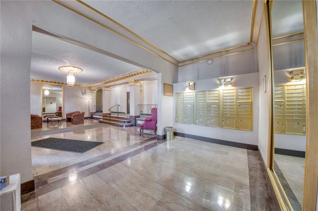 372 S Highland Ave 103, Shadyside, PA 15206