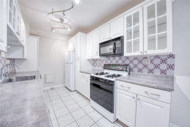 372 S Highland Ave 103, Shadyside, PA 15206