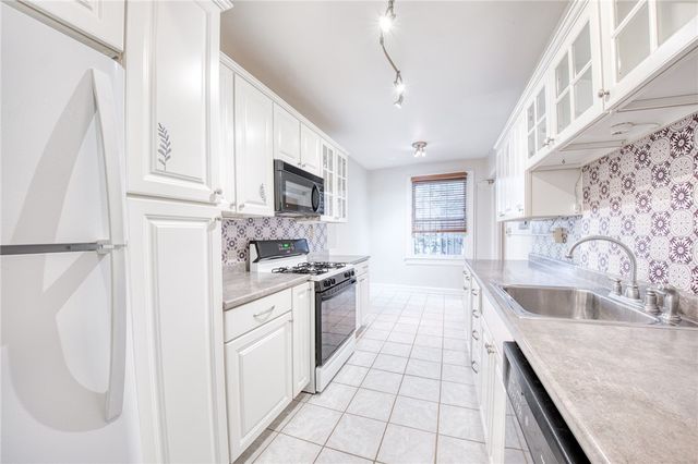 372 S Highland Ave 103, Shadyside, PA 15206