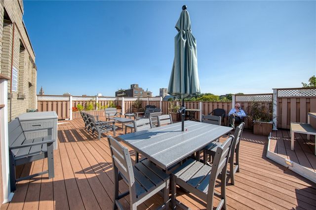 372 S Highland Ave 103, Shadyside, PA 15206