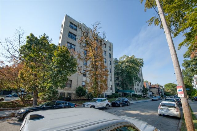 372 S Highland Ave 103, Shadyside, PA 15206