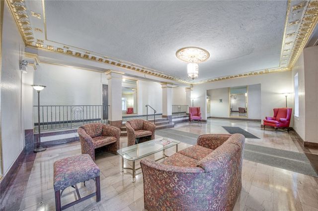 372 S Highland Ave 103, Shadyside, PA 15206