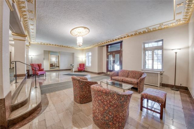 372 S Highland Ave 103, Shadyside, PA 15206